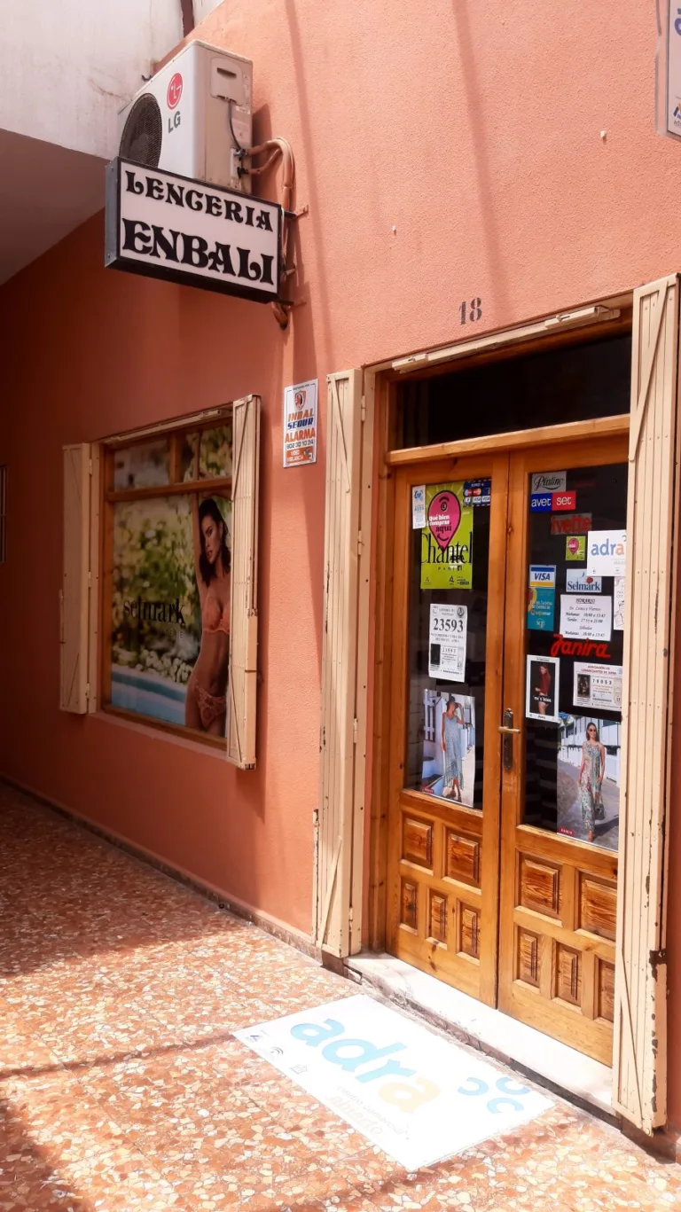 Interior de Lencería Enbali en Adra
